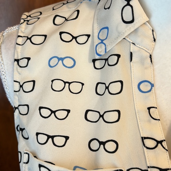 Talbots eyeglass / glasses V neck sleeveless button up. Whimsical. - Picture 7 of 8